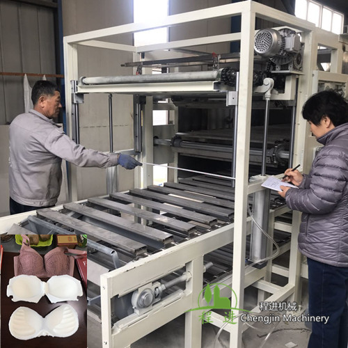 乳膠內衣用自動乳膠發泡機的特點